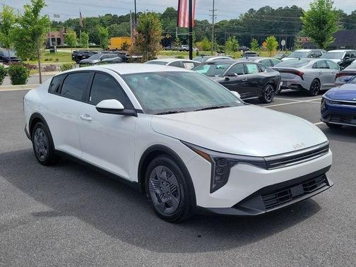 Snow White Pearl 2026 Kia K4 LX