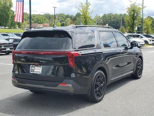 Aurora Black Pearl 2027 Kia Carnival SX