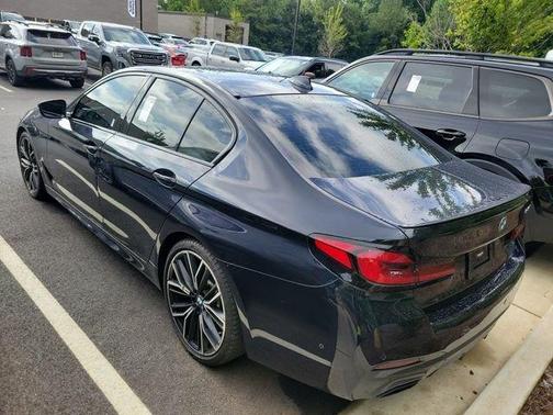 Carbon Black Metallic 2023 BMW 540 i