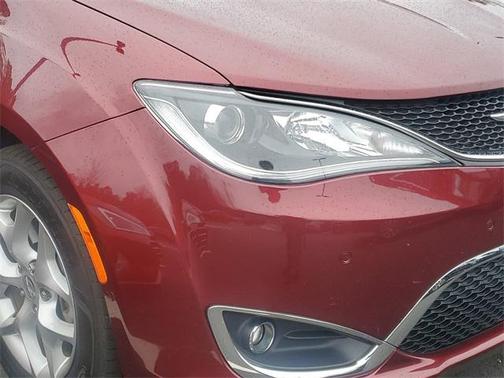 2020 Chrysler Pacifica Touring-L