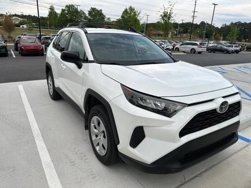 2020 Toyota RAV4 LE
