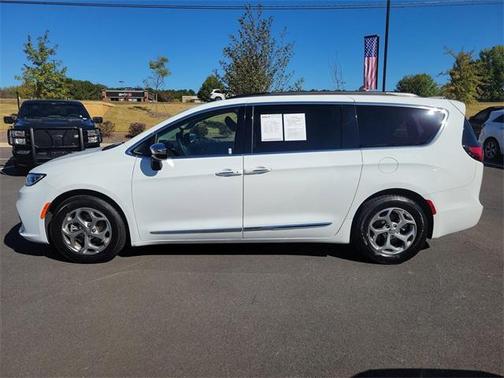 2023 Chrysler Pacifica Limited