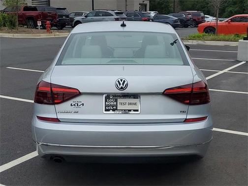 2018 Volkswagen Passat 2.0T SE