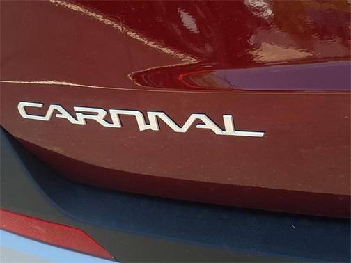 2025 Kia Carnival LXS