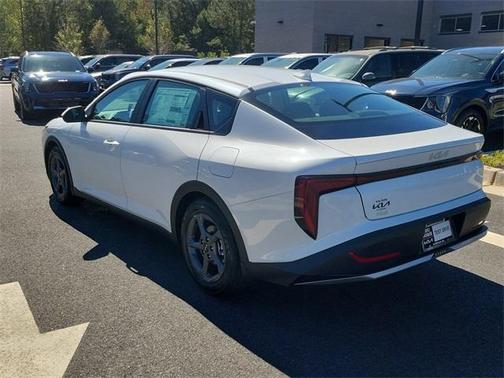2025 Kia K4 LXS