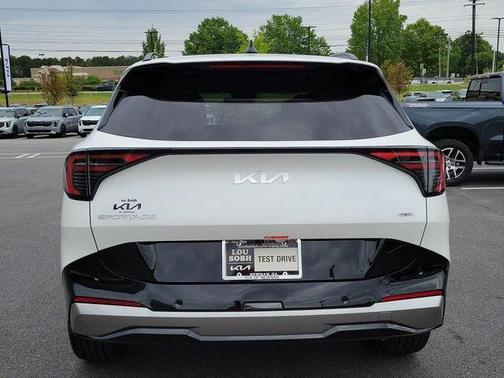 Snow White Pearl 2026 Kia Sportage Hybrid SX-Prestige