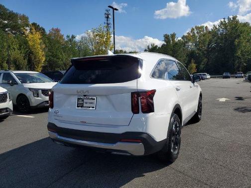 Glacial White Pearl 2026 Kia Sorento S