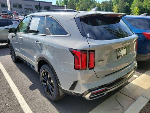 Wolf Gray 2022 Kia Sorento SX