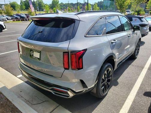 Wolf Gray 2022 Kia Sorento SX