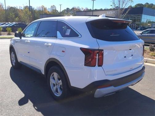 2025 Kia Sorento LX