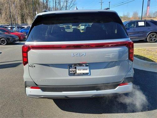 2026 Kia Carnival EX