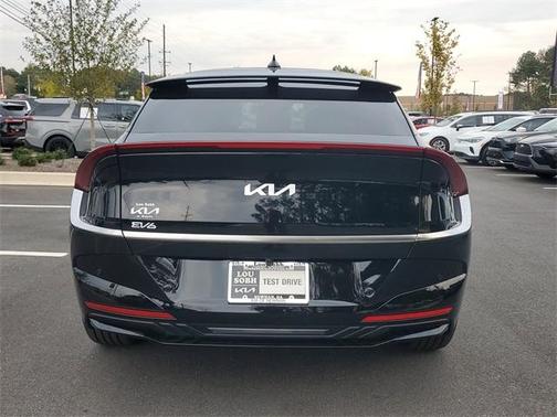 2025 Kia EV6 Wind
