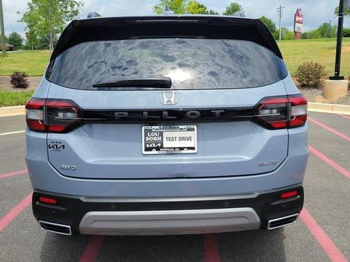 Obsidian Blue 2023 Honda Pilot Elite