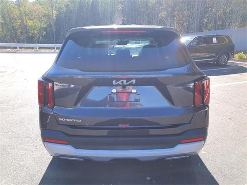 2025 Kia Sorento LX