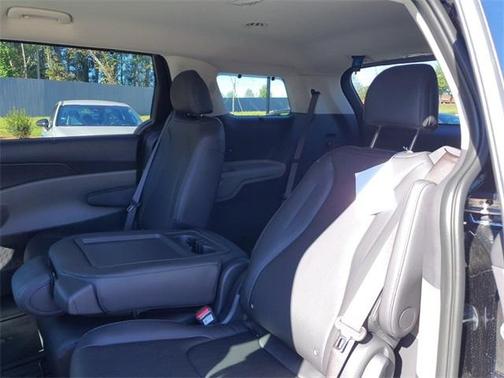 2025 Kia Carnival Hybrid EX