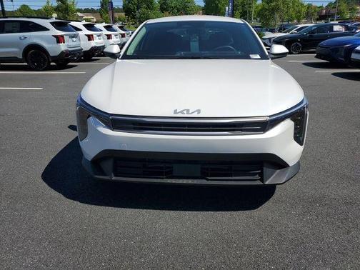 Snow White Pearl 2026 Kia K4 LXS