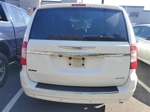 2011 Chrysler Town & Country Limited