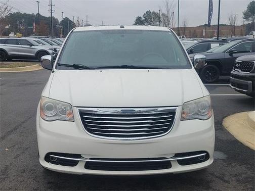 2011 Chrysler Town & Country Limited
