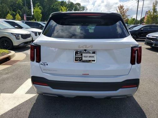 Glacial White Pearl 2026 Kia Sorento LX