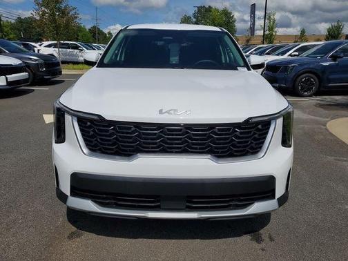 Glacial White Pearl 2026 Kia Sorento LX
