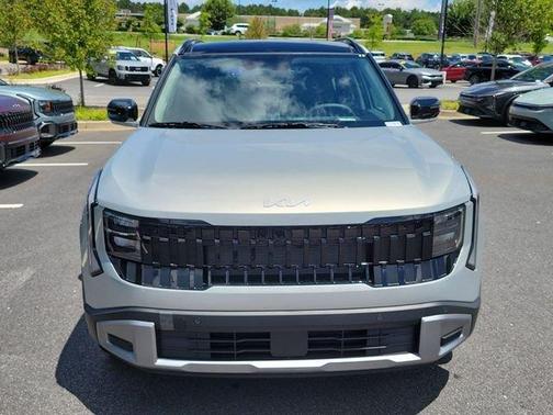 Ivory Silver 2027 Kia Seltos EX