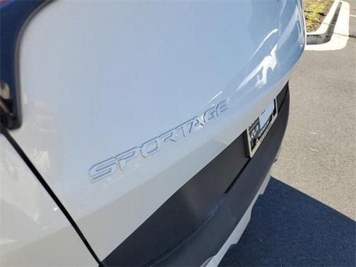 2025 Kia Sportage Hybrid LX