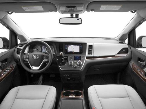2016 Toyota Sienna L