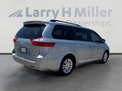 2016 Toyota Sienna L