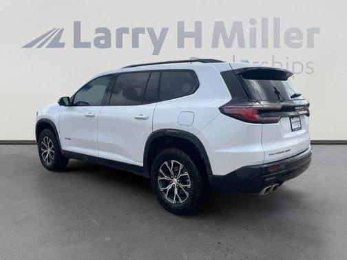 White Frost Tri-Coat 2025 GMC Acadia AT4