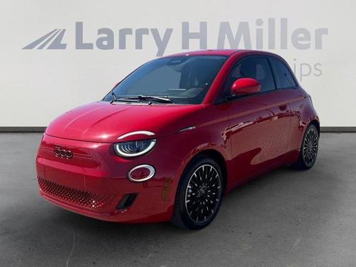 2024 FIAT 500e Base