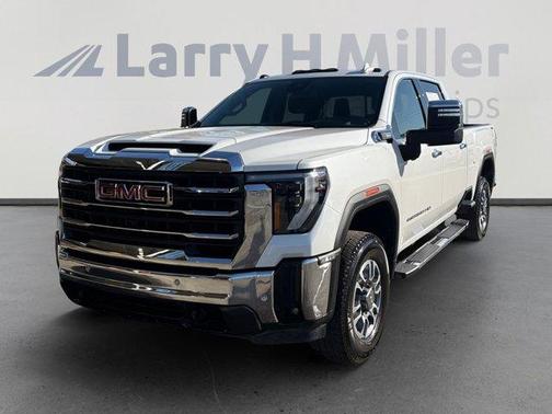 White Frost Tri-Coat 2025 GMC Sierra 2500 SLT