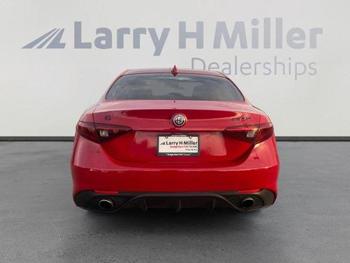 2018 Alfa Romeo Giulia Base