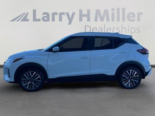2022 Nissan Kicks SV
