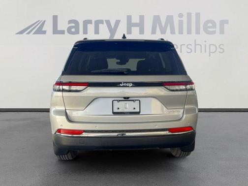 2024 Jeep Grand Cherokee Laredo