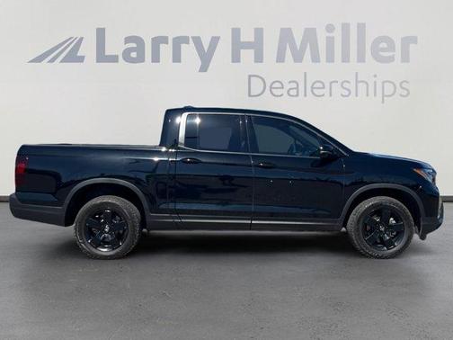 Crystal Black Pearl 2025 Honda Ridgeline Black Edition