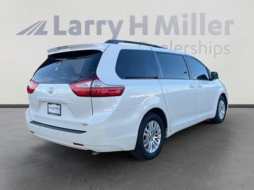 2015 Toyota Sienna L