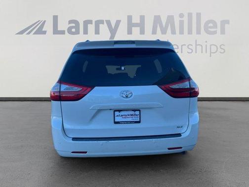 2015 Toyota Sienna L