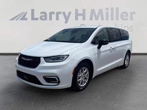 2024 Chrysler Pacifica Touring-L