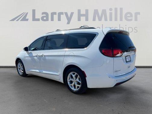 2018 Chrysler Pacifica Touring Plus