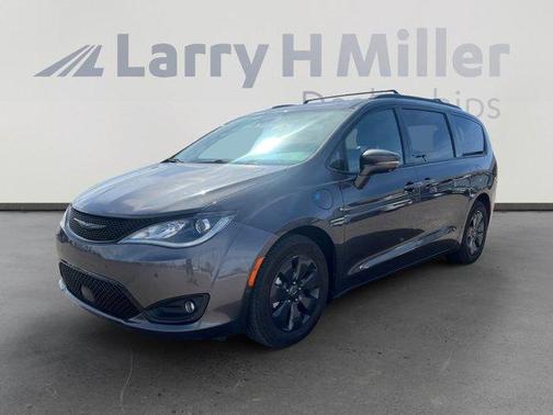 2020 Chrysler Pacifica Hybrid Limited