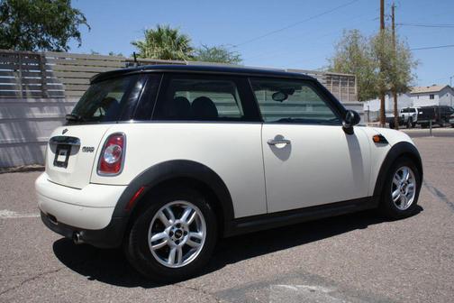 White 2013 MINI Hardtop Cooper