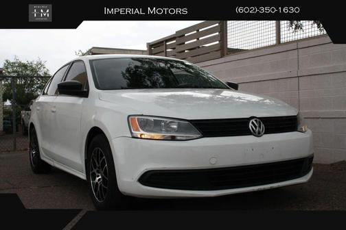 White 2014 Volkswagen Jetta Auto S