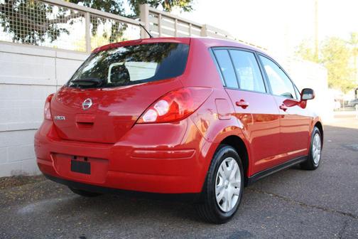 2012 Nissan Versa 1.8 S