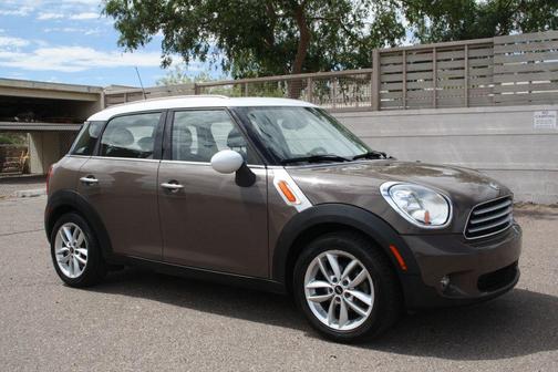 Brown 2013 MINI Countryman Cooper