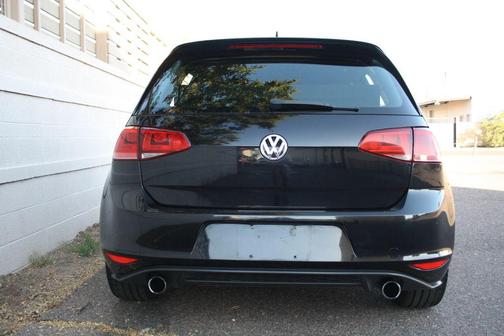 2017 Volkswagen Golf GTI 2.0T S 4-Door