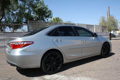 Silver 2015 Toyota Camry SE
