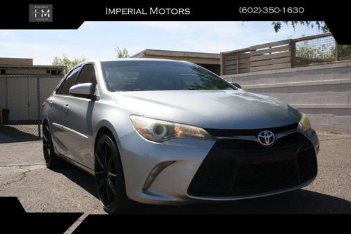 Silver 2015 Toyota Camry SE