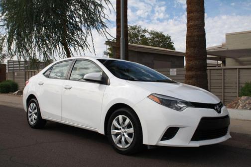 White 2014 Toyota Corolla LE