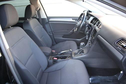 2016 Volkswagen Golf TSI 2-Door