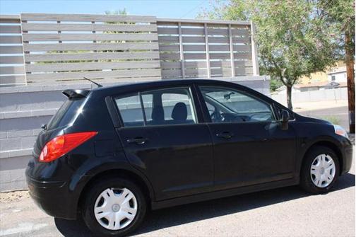 2011 Nissan Versa 1.8 S